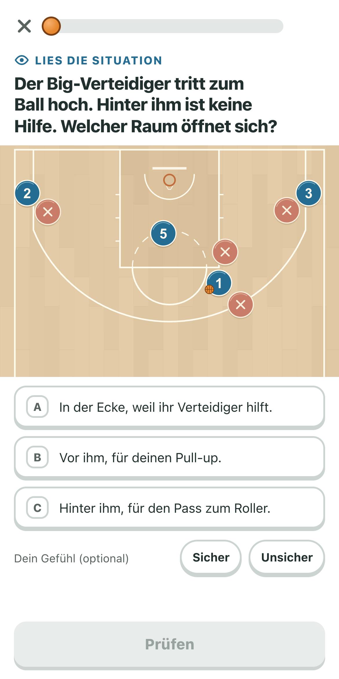 Eine Frage in HoopCue: Spielszene auf dem Halbfeld mit drei Antworten